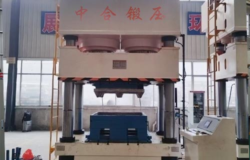 1600噸木屑托盤成型液壓機(jī)多少錢？